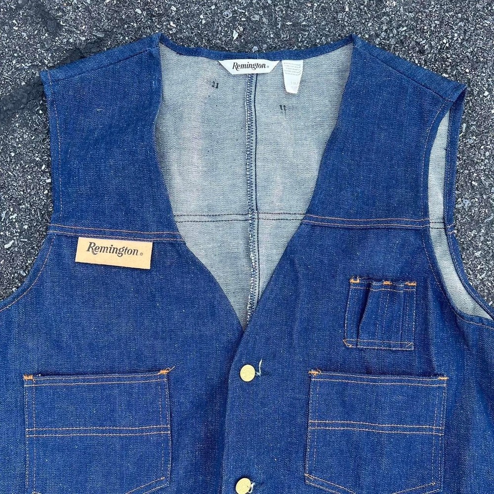 1990s Denim Remington gun slinger Vest size XL